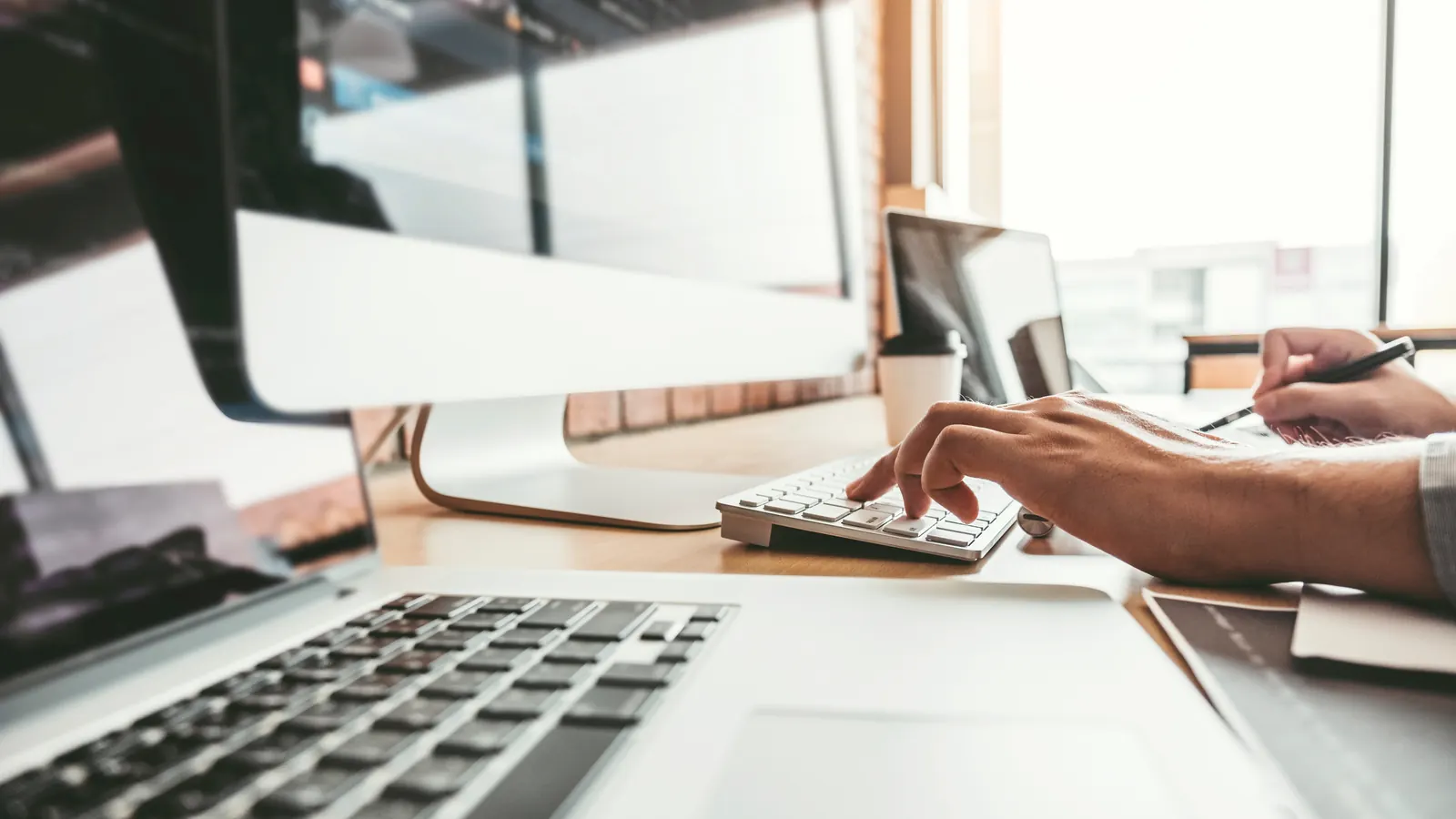 Website for an Export Business: What Buyers Check in the First Minute