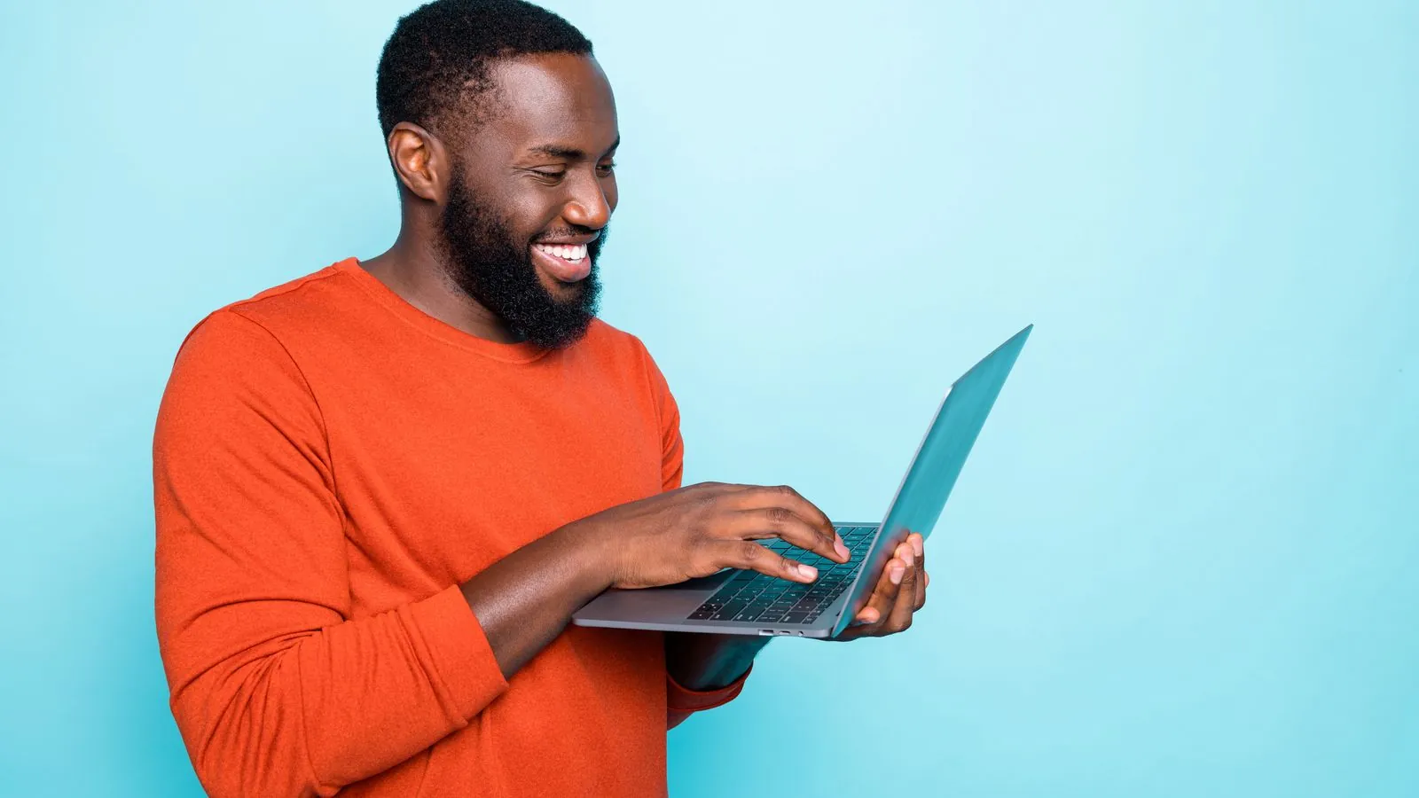 Should Manufacturers Advertise on Facebook?